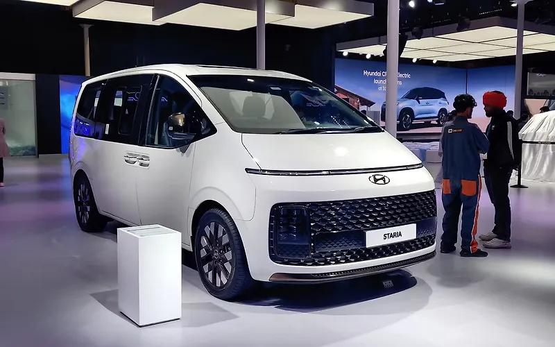 Hyundai Staria